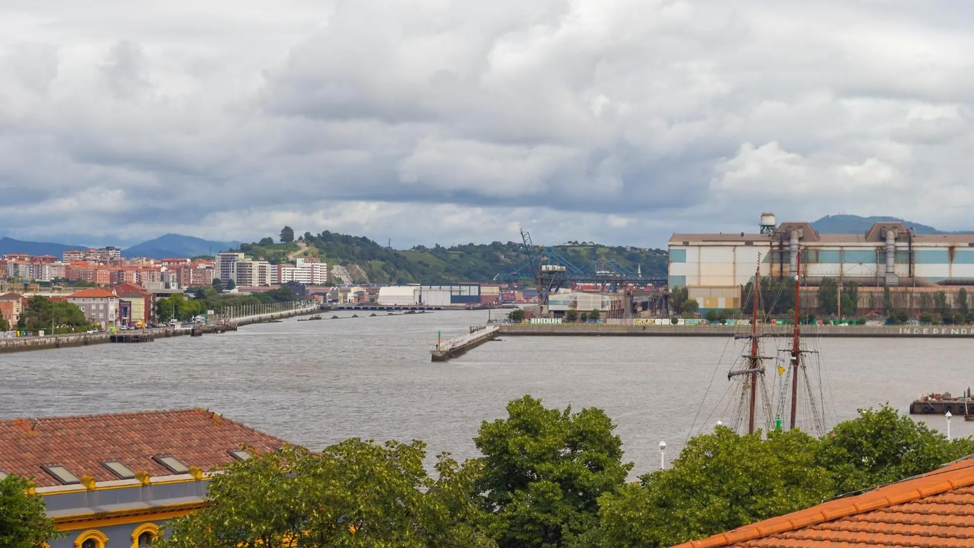 Apartment Portu Old Town By Aston Rentals Portugalete
